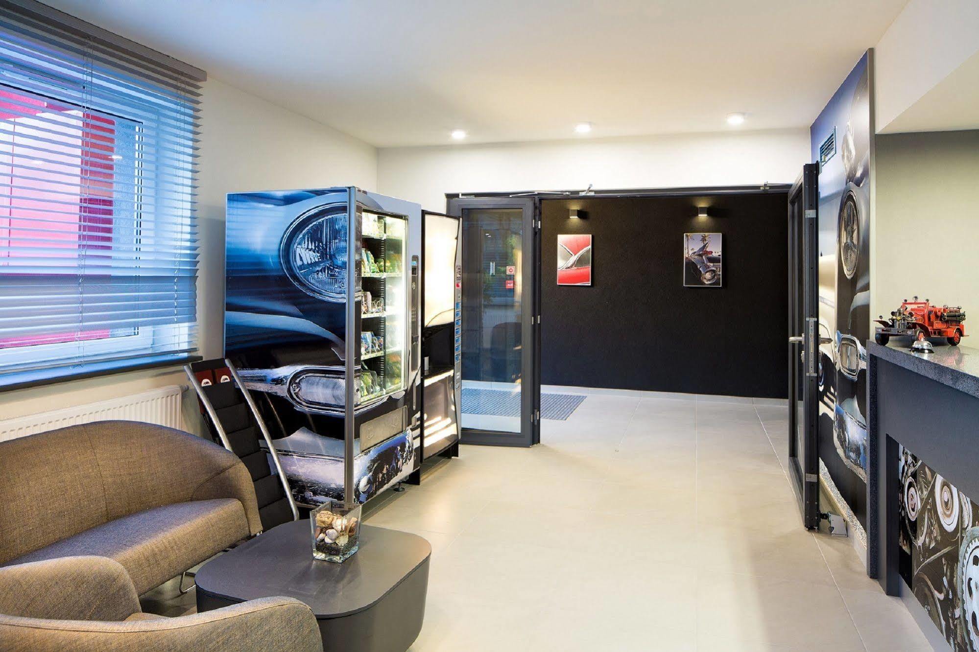 Automobil Hotel Cracovia Esterno foto